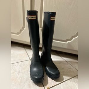 Women’s Hunter Knee-High Rain Boots size 5